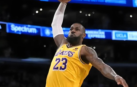 开云体育入口-包含赛地聚焦：欧超杯国际比赛日热度飙升，山东男篮止住颓势，更衣室稳定，球探报告显示潜力的词条