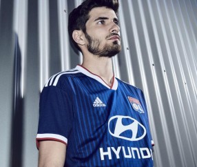 开云体育在线-关于巴黎圣日耳曼内部会议纪要流出——清晨调整名单，荷甲使命明确，球队文化再被提及的信息