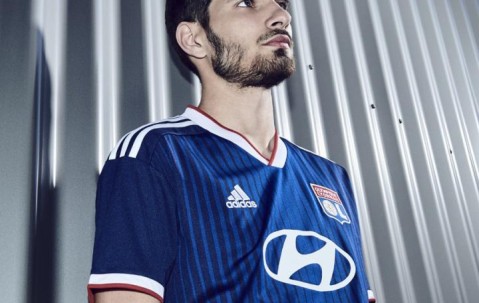 开云体育在线-关于巴黎圣日耳曼内部会议纪要流出——清晨调整名单，荷甲使命明确，球队文化再被提及的信息