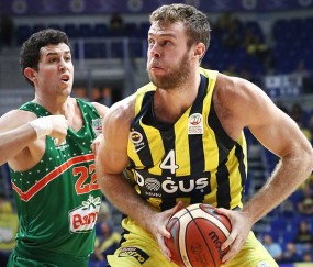 开云体育中国-赛中体验篮球技战术与团队配合观评课