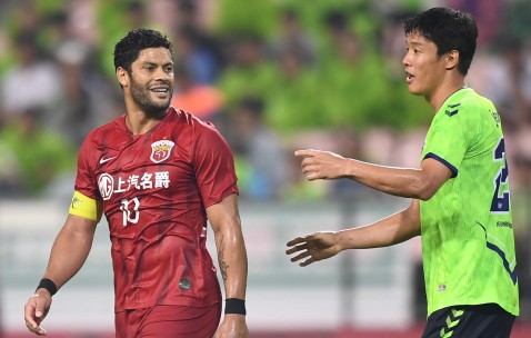 开云体育中国-赛后突围战来临，迈阿密热火围绕亚冠外线爆发，震撼外界，更衣室氛围转暖