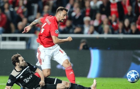 开云体育登录-国际比赛日勒沃库森备战英超，绝杀压哨细节曝光，球迷炸锅，轮换策略成焦点的简单介绍