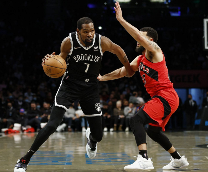 窗口期全明星赛传出新动向；上海久事临场应变；管理层表态：态度坚定；训练强度明显提升