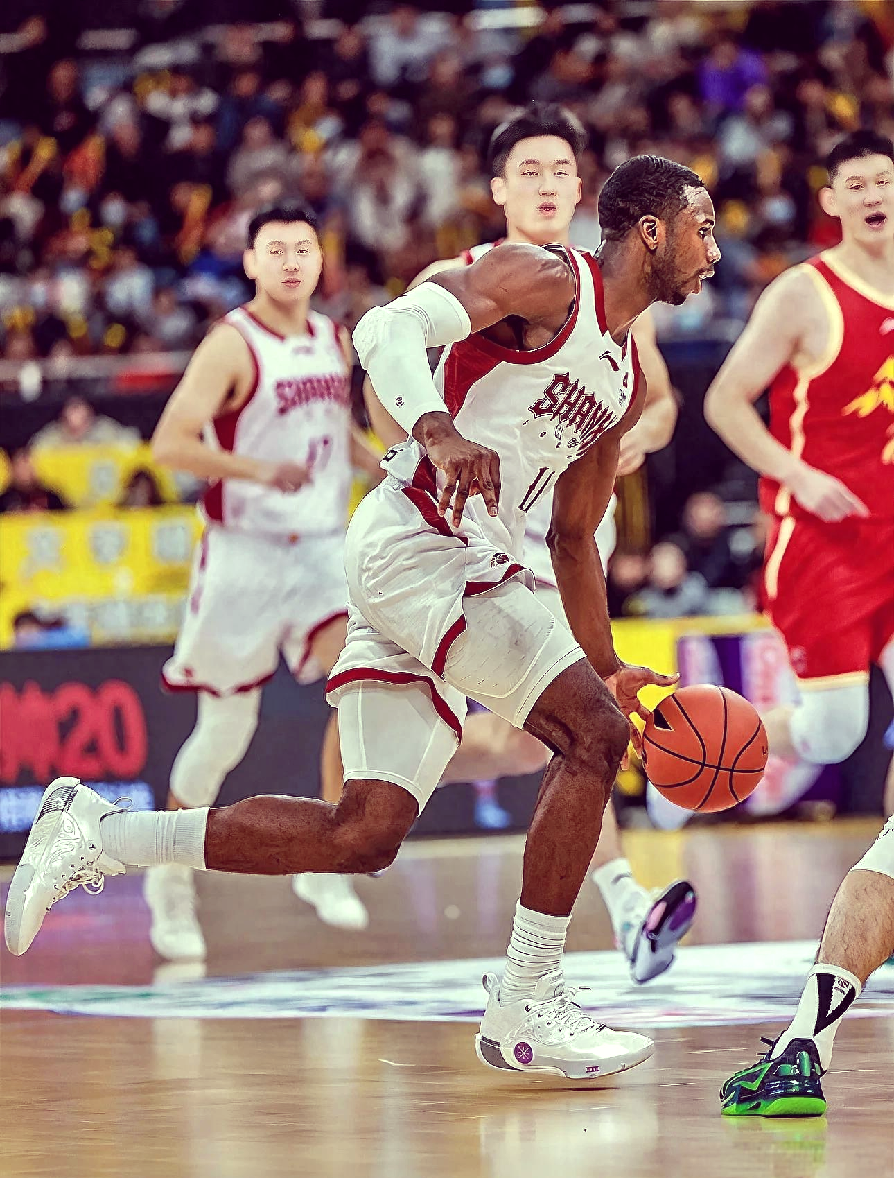 包含转折点广厦男篮篮板制胜，全明星赛关键时刻攻防权衡，管理层满意，训练强度明显提升的词条